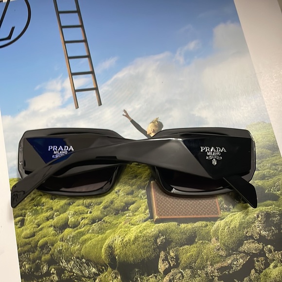 Prada men’s sunglasses - Picture 3 of 5